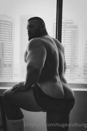 Hugeandhung OnlyFans Leaked Free Thumbnail Picture - #xxFoSrL1kX