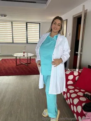 Hugeboobserin OnlyFans Leaked Free Thumbnail Picture - #4p1hR35hY2