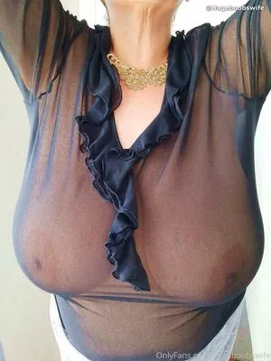 Hugeboobswife OnlyFans Leaked Free Thumbnail Picture - #sLREkumFcA