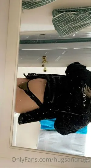 Hugsandrugs OnlyFans Leaked Free Thumbnail Picture - #wJrP47fAnC