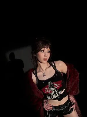 Huh Yunjin OnlyFans Leaked Free Thumbnail Picture - #1hYA78zEDx