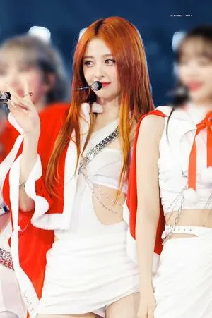 Huh Yunjin OnlyFans Leaked Free Thumbnail Picture - #2GhL4SBN9O