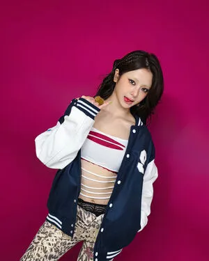 Huh Yunjin OnlyFans Leaked Free Thumbnail Picture - #3WvJSIW6ar