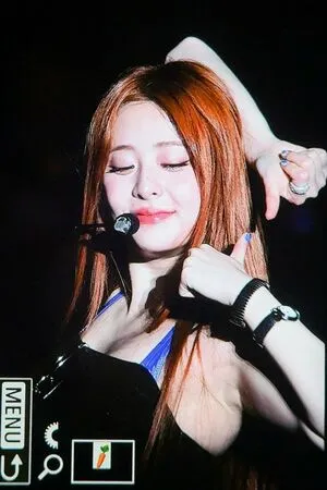 Huh Yunjin OnlyFans Leaked Free Thumbnail Picture - #3f0gh51EoV