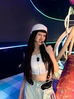 Huh Yunjin OnlyFans Leaked Free Thumbnail Picture - #497pbhQLig