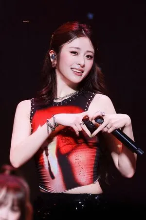 Huh Yunjin OnlyFans Leaked Free Thumbnail Picture - #4MUiH648f0