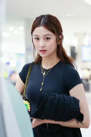 Huh Yunjin OnlyFans Leaked Free Thumbnail Picture - #BD9Yi4J0l0