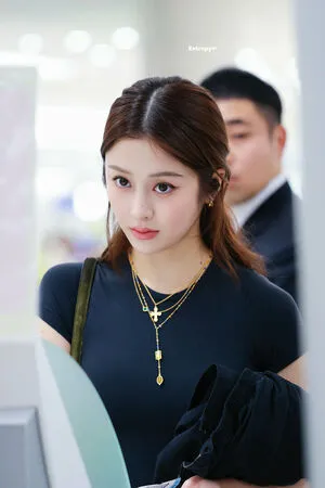 Huh Yunjin OnlyFans Leaked Free Thumbnail Picture - #DK8gFVmMzS