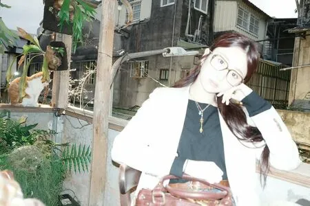 Huh Yunjin OnlyFans Leaked Free Thumbnail Picture - #GHNChxVsG4