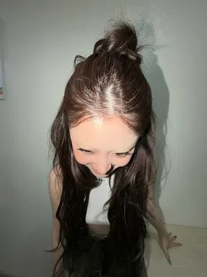 Huh Yunjin OnlyFans Leaked Free Thumbnail Picture - #MzOvE9nhj1