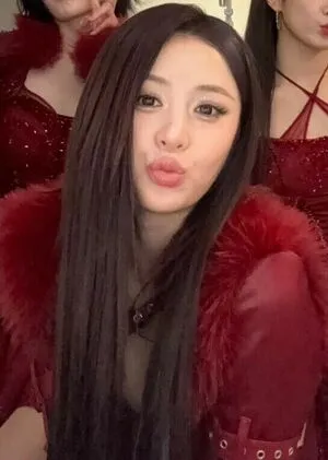 Huh Yunjin OnlyFans Leaked Free Thumbnail Picture - #PJxCPSTikG