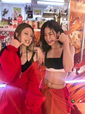 Huh Yunjin OnlyFans Leaked Free Thumbnail Picture - #U8YqylDwpN