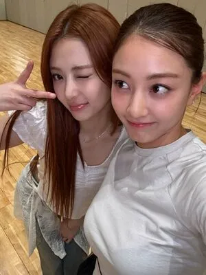 Huh Yunjin OnlyFans Leaked Free Thumbnail Picture - #V6IvpRjD6M