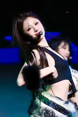 Huh Yunjin OnlyFans Leaked Free Thumbnail Picture - #Ye4Lz1thIP