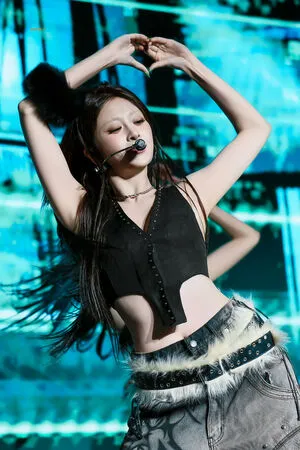 Huh Yunjin OnlyFans Leaked Free Thumbnail Picture - #ZP3zDE1JiB