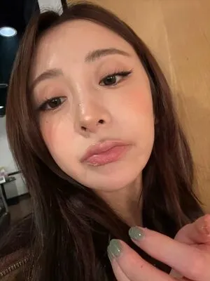 Huh Yunjin OnlyFans Leaked Free Thumbnail Picture - #ZrgoSNqG56
