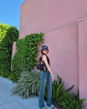 Huh Yunjin OnlyFans Leaked Free Thumbnail Picture - #bFcku8wsCx