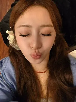 Huh Yunjin OnlyFans Leaked Free Thumbnail Picture - #byjKHR8wRR