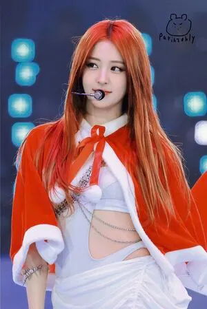 Huh Yunjin OnlyFans Leaked Free Thumbnail Picture - #eVpVKrf8IG