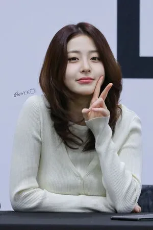 Huh Yunjin OnlyFans Leaked Free Thumbnail Picture - #fdXI8VS1uA