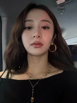 Huh Yunjin OnlyFans Leaked Free Thumbnail Picture - #hVErVLjAoK