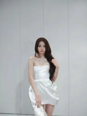 Huh Yunjin OnlyFans Leaked Free Thumbnail Picture - #iwnnrmnQxE