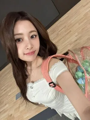 Huh Yunjin OnlyFans Leaked Free Thumbnail Picture - #oZMY6MFxJQ