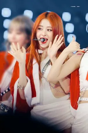 Huh Yunjin OnlyFans Leaked Free Thumbnail Picture - #pJvkGcpxpm