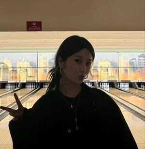 Huh Yunjin OnlyFans Leaked Free Thumbnail Picture - #sB1MO4Fx2L