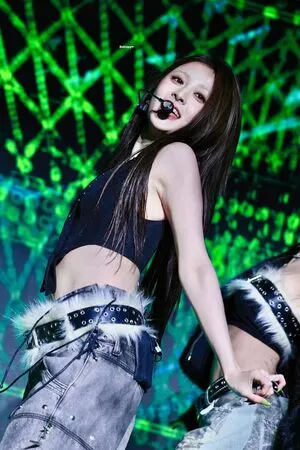 Huh Yunjin OnlyFans Leaked Free Thumbnail Picture - #tPSXJ74WJs