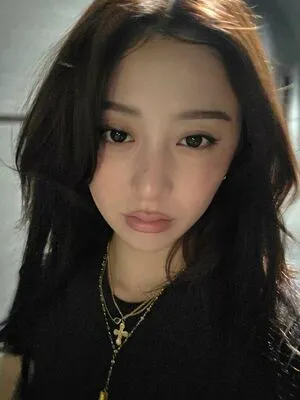 Huh Yunjin OnlyFans Leaked Free Thumbnail Picture - #tVqO5F8lfa