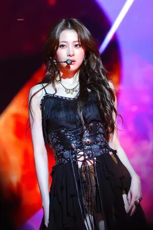 Huh Yunjin OnlyFans Leaked Free Thumbnail Picture - #vKQBaKyQBd