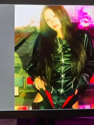 Huh Yunjin OnlyFans Leaked Free Thumbnail Picture - #yd93yeQ9np