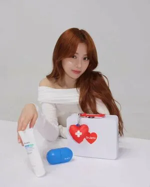 Huh Yunjin OnlyFans Leaked Free Thumbnail Picture - #zD0FLJePUk
