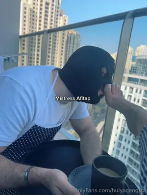 Hulyacengizz OnlyFans Leaked Free Thumbnail Picture - #djfI3rgpXu