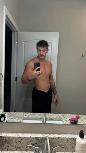 Hungodeyfree OnlyFans Leaked Free Thumbnail Picture - #I9nhDDZIDL