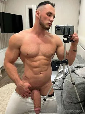 Hunkstripper OnlyFans Leaked Free Thumbnail Picture - #GDFjHx1J2X