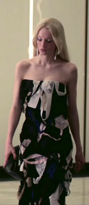 Hunter Schafer OnlyFans Leaked Free Thumbnail Picture - #0PGL7Fu5SN