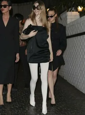 Hunter Schafer OnlyFans Leaked Free Thumbnail Picture - #7gr8q9AzH0