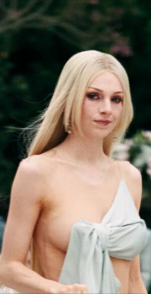 Hunter Schafer OnlyFans Leaked Free Thumbnail Picture - #7lCniJflNU