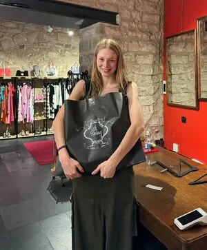 Hunter Schafer OnlyFans Leaked Free Thumbnail Picture - #HI81qJ0Aji