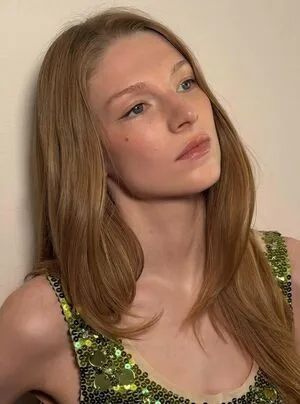 Hunter Schafer OnlyFans Leaked Free Thumbnail Picture - #MKen65WVY9