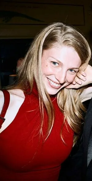 Hunter Schafer OnlyFans Leaked Free Thumbnail Picture - #W7boNYlfmo