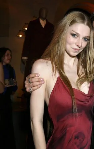 Hunter Schafer OnlyFans Leaked Free Thumbnail Picture - #aR8pPiGMYn