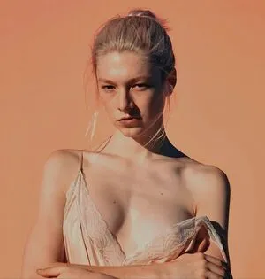 Hunter Schafer OnlyFans Leaked Free Thumbnail Picture - #dwQ4SHfw07