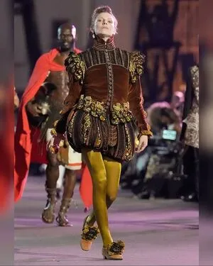 Hunter Schafer OnlyFans Leaked Free Thumbnail Picture - #qStp6hV7YK