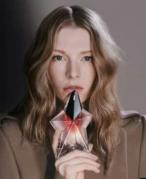 Hunter Schafer OnlyFans Leaked Free Thumbnail Picture - #w0QKRAOGsR