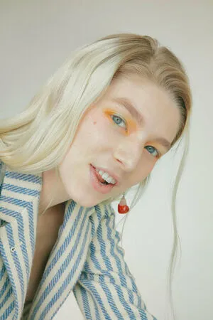 Hunter Schafer OnlyFans Leaked Free Thumbnail Picture - #zdgjKHyeeZ