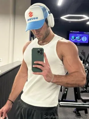 Huntermcvey OnlyFans Leaked Free Thumbnail Picture - #gzAMF7KpL2