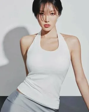 Hwasa OnlyFans Leaked Free Thumbnail Picture - #3mNEOc5eVg